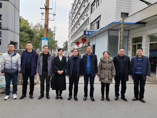 太阳成集团tyc33455cc校领导慰问